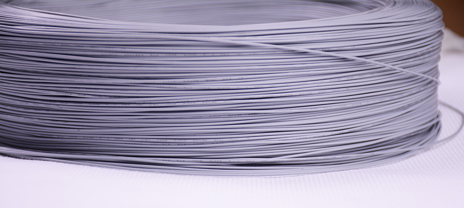 1-1P42Q0012Y40 U1332 28#单芯0.08平方铁氟龙线产品图